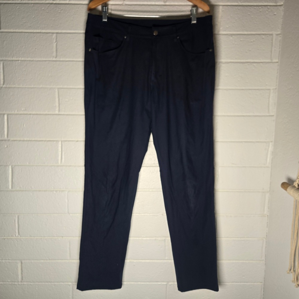 Lululemon Commission Pant Warpstreme 35 Slim Straight Chino Activewear Mens